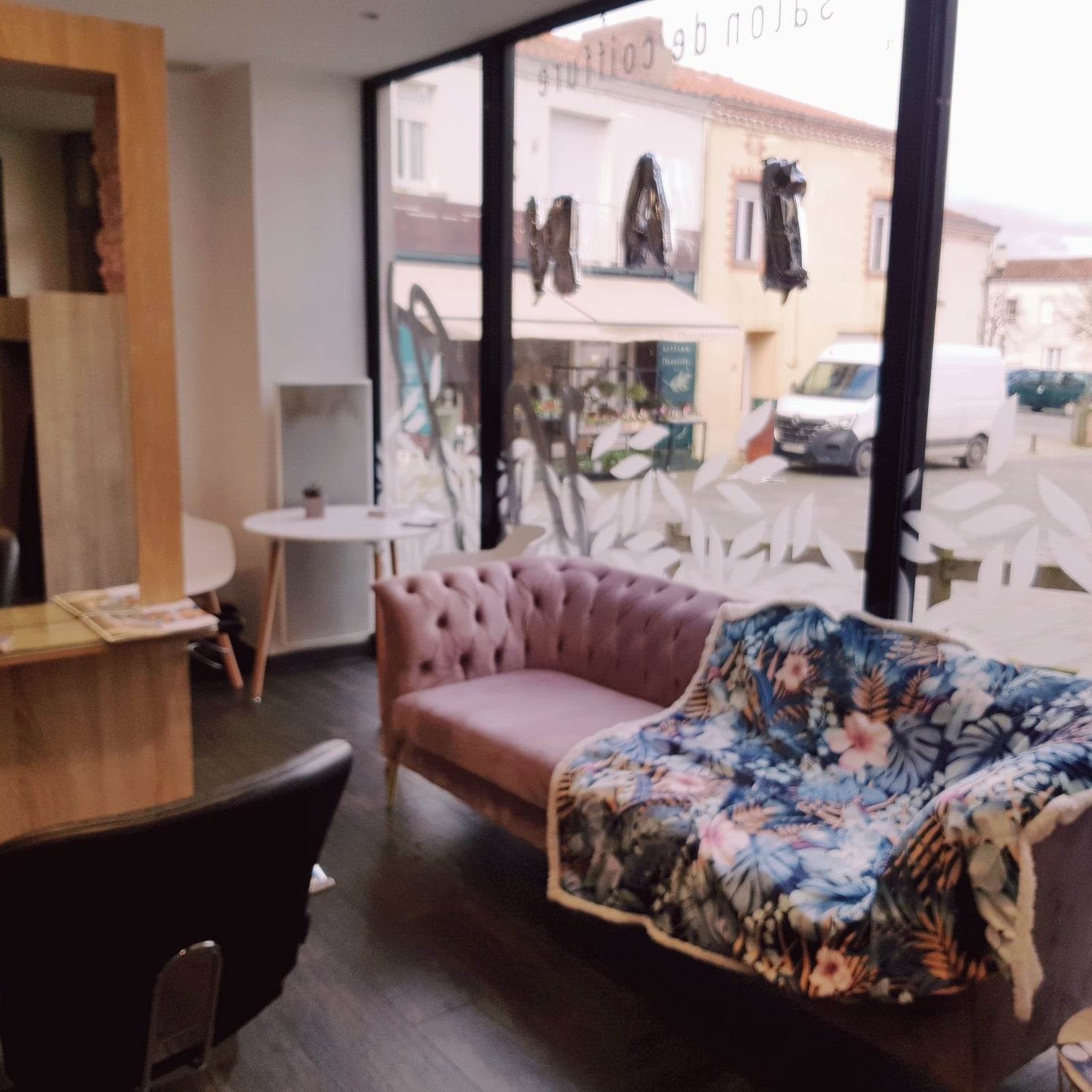 Espace détente et coiffage M'Dames